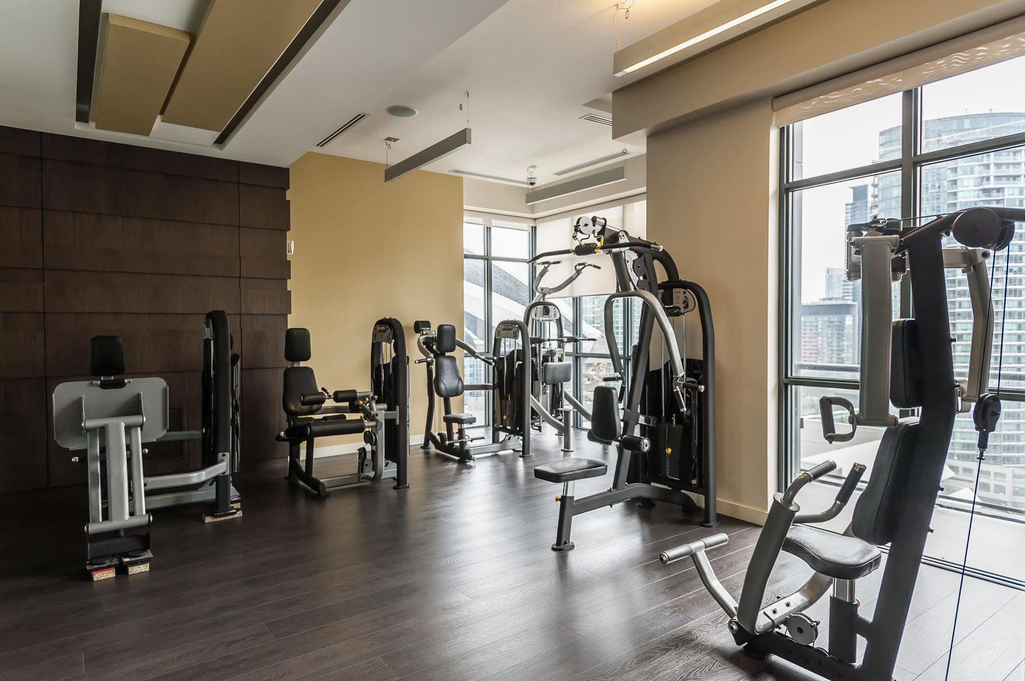 Life Suites Loft - Cn Tower Торонто Екстер'єр фото